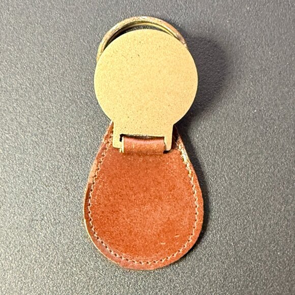 Keychain - possibly a bust of a Greek goddess like Athena - Picture 2 of 3